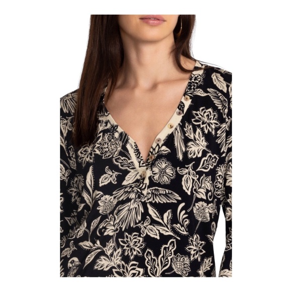 JOHNNY WAS Women's Noah Henley Floral Black & White Stretch Top size Small - Picture 6 of 8